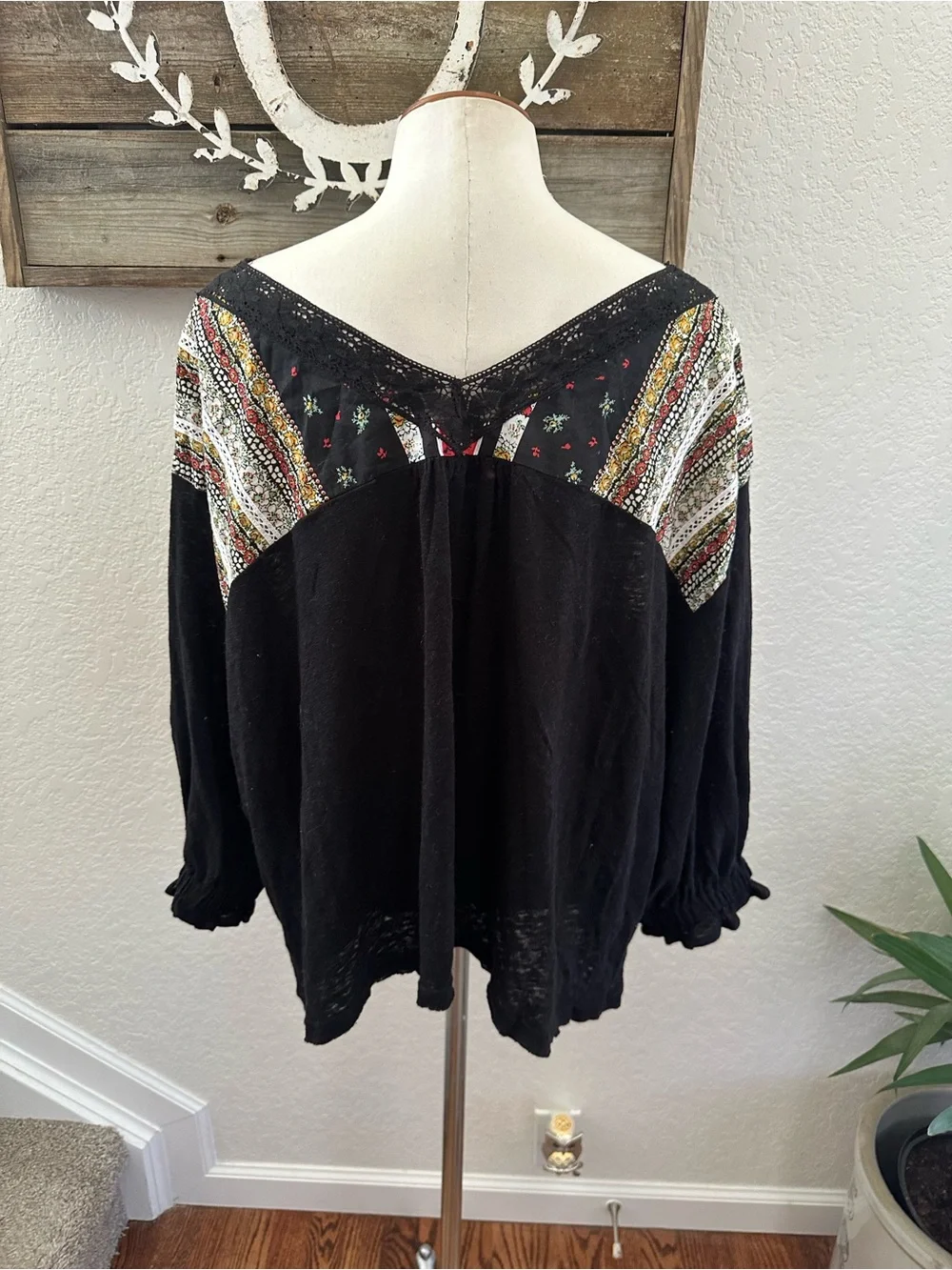 Free People Prairie Days patchwork boho top ladies size M